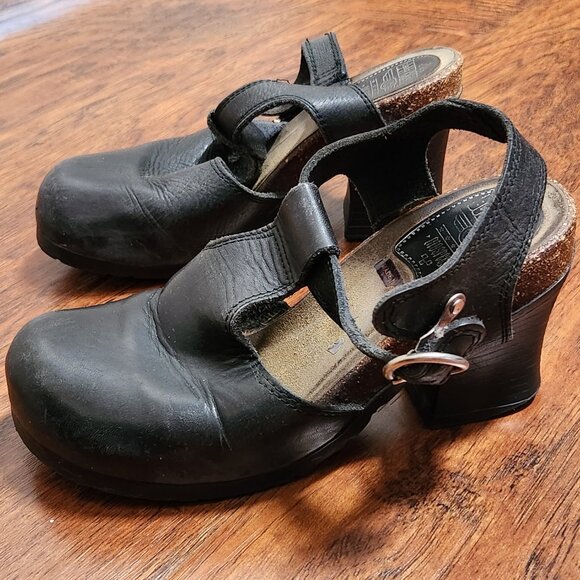 Leather clogs with rubber soles - Picture 3 of 5